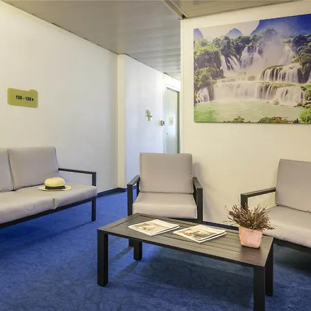 Ibis Budget Antibes Sophia Antipolis * فالوريس