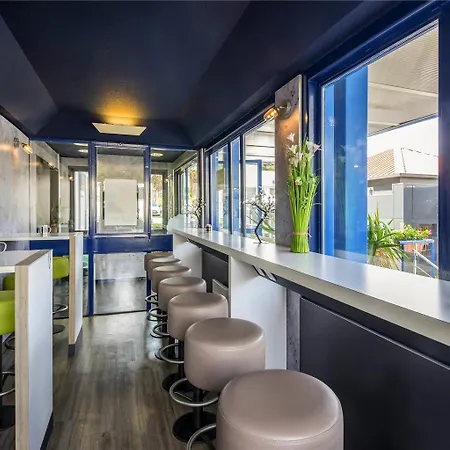 Ibis Budget Antibes Sophia Antipolis * Vallauris