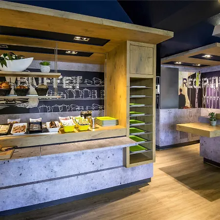 Ibis Budget Antibes Sophia Antipolis * Vallauris