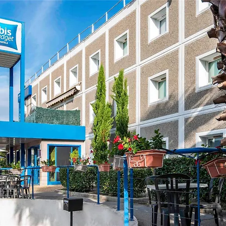 Ibis Budget Antibes Sophia Antipolis מלון *