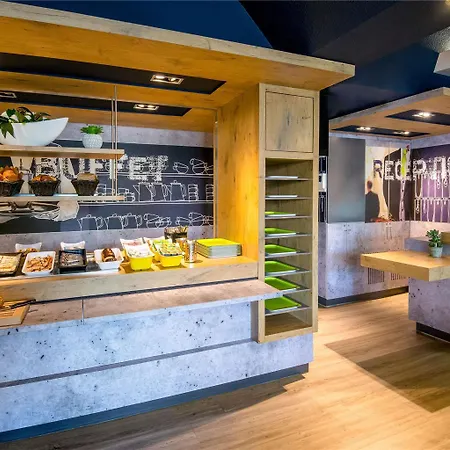Ibis Budget Antibes Sophia Antipolis ホテル ヴァロリス