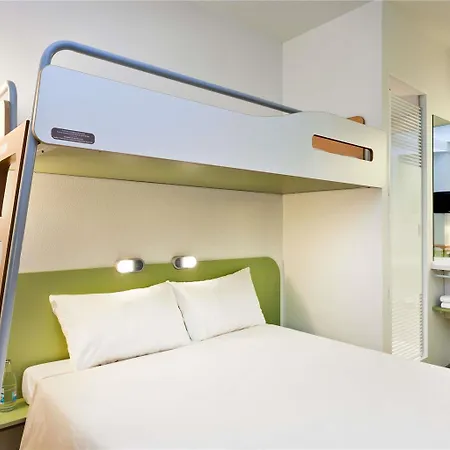 Ibis Budget Antibes Sophia Antipolis ホテル